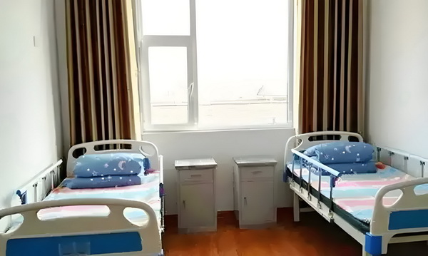 狂妃笑：冷酷王爷狂傲妃